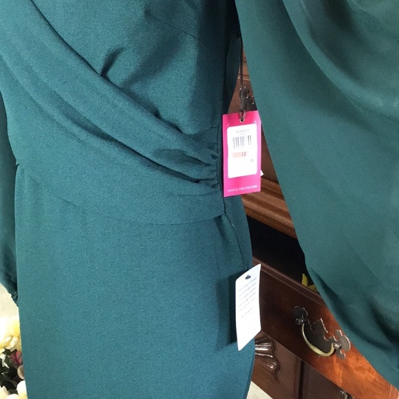 Vince Camuto Sheer Long Sleeve Stretch Crepe Sheath Dress Hunter Green Size 12 - Picture 5 of 13